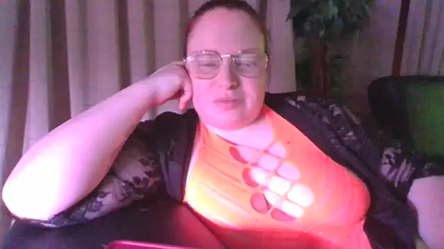 Sarahtjeuh  online show from March 11, 8:36 pm