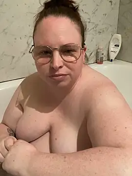 Sarahtjeuh  online show from April 21, 7:42 pm