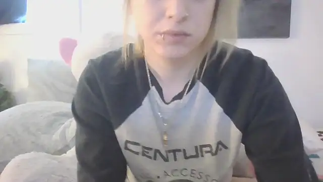 Snapshot of SpicyNatashaXO chatting on February 10, 4:39 pm SpicyNatashaXO online show from February 10, 4:39 pm