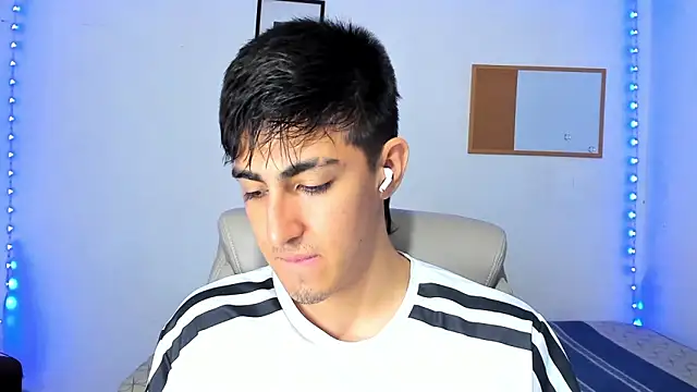 babyted272 online show from March 29, 11:34 am