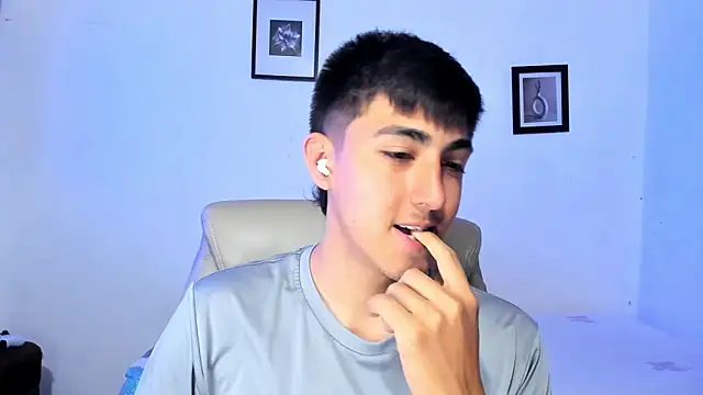 babyted272 online show from March 7, 5:14 am