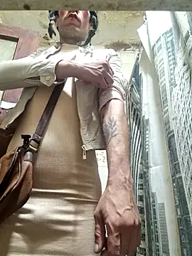 Snapshot of veronicatvcroosleather chatting on February 17, 12:41 am veronicatvcroosleather online show from February 17, 12:41 am