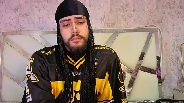 Benny and Mark online show from February 25, 4:01 am