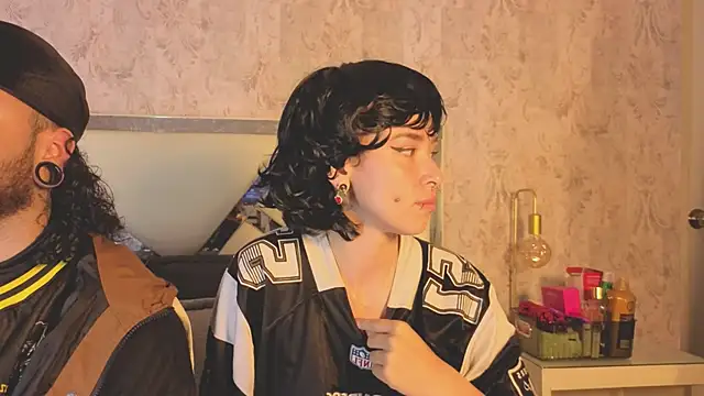 Benny and Mark online show from April 15, 3:01 am