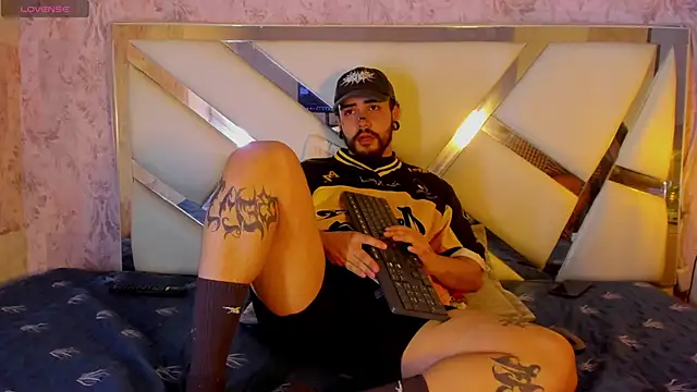 Benny and Mark online show from February 5, 4:08 am