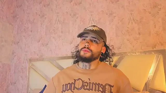 Benny and Mark online show from April 8, 3:19 am