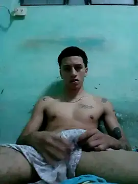 Snapshot of Briancuba chatting on February 22, 12:02 am Briancuba online show from February 22, 12:02 am