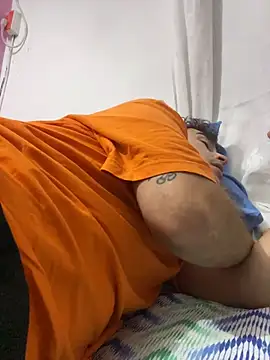 Snapshot of vanilla_Kush chatting on February 19, 4:53 am vanilla Kush online show from February 19, 4:53 am