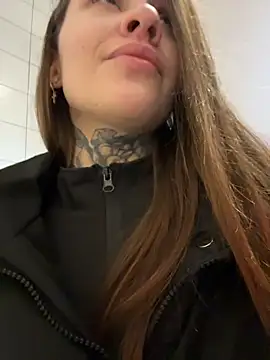 Snapshot of KishaMur chatting on February 23, 5:09 am KishaMur online show from February 23, 5:09 am