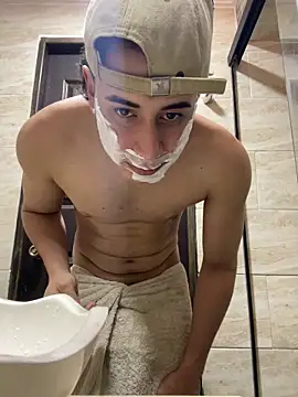 Maximuz1920 online show from March 19, 6:57 am