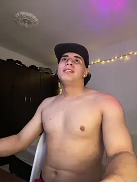 Maximuz1920 online show from April 18, 7:07 pm