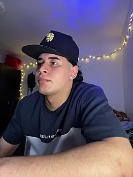 Maximuz1920 online show from April 4, 8:37 pm