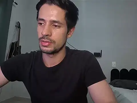 Snapshot of Cshunderlick chatting on February 19, 9:34 pm Cshunderlick online show from February 19, 9:34 pm