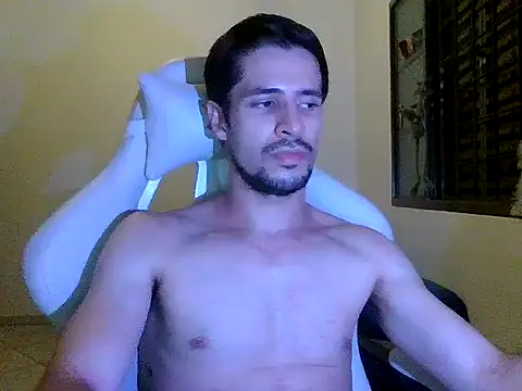 Snapshot of Cshunderlick chatting on February 18, 4:54 am Cshunderlick online show from February 18, 4:54 am