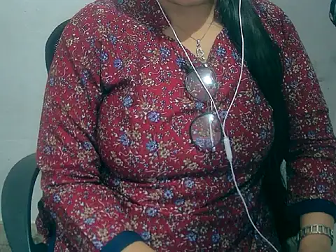 Cute Aliyaa online show from March 15, 9:38 am