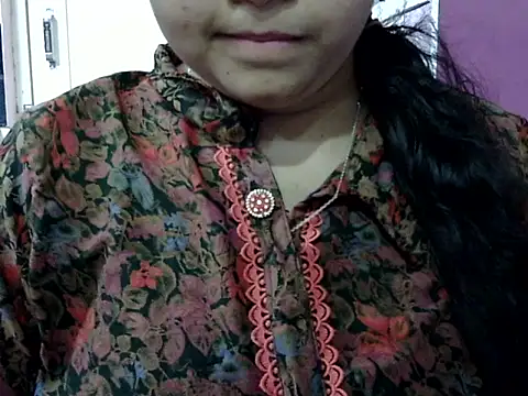 Cute Aliyaa online show from April 1, 1:52 pm