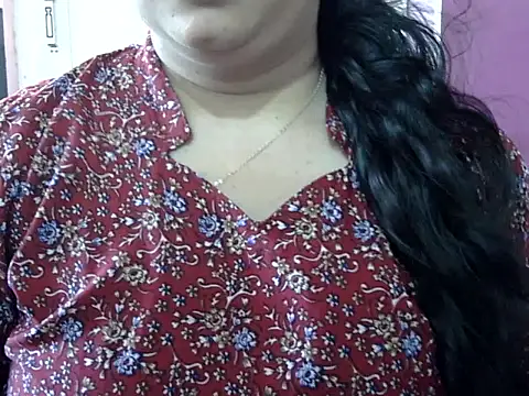 Cute Aliyaa online show from March 31, 9:55 am