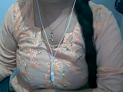 Cute Aliyaa online show from March 17, 9:56 am