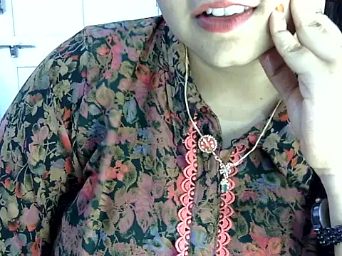Snapshot of Cute_Aliyaa chatting on June 13, 2:26 pm Cute Aliyaa online show from June 13, 2:26 pm