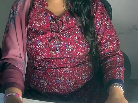 Cute Aliyaa online show from March 1, 8:14 am