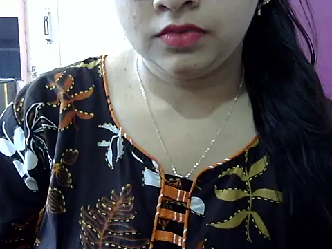 Cute Aliyaa online show from April 8, 8:27 am