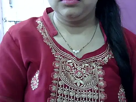Snapshot of Cute_Aliyaa chatting on May 17, 10:37 am Cute Aliyaa online show from May 17, 10:37 am