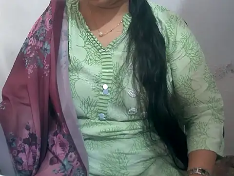 Cute Aliyaa online show from March 2, 8:21 am