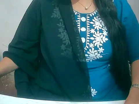 Cute Aliyaa online show from March 4, 8:44 am