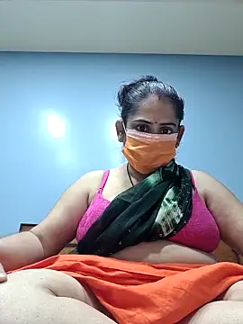 Snapshot of diyam4002 chatting on February 3, 9:14 am diyam4002 online show from February 3, 9:14 am