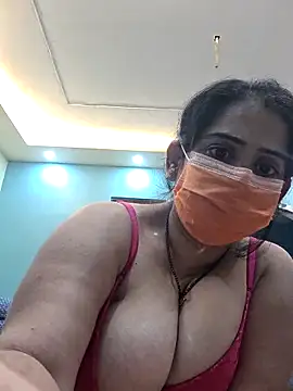 Snapshot of diyam4002 chatting on February 13, 12:16 pm diyam4002 online show from February 13, 12:16 pm