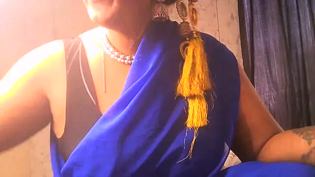 URs RIYA online show from February 14, 11:10 am