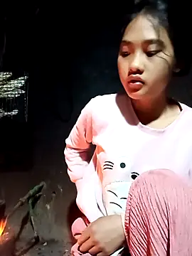 Snapshot of Hoa-tuylip chatting on February 25, 10:20 pm Hoa-tuylip online show from February 25, 10:20 pm