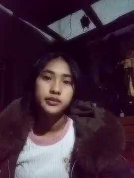 Snapshot of Hoa-tuylip chatting on February 4, 2:34 pm Hoa-tuylip online show from February 4, 2:34 pm