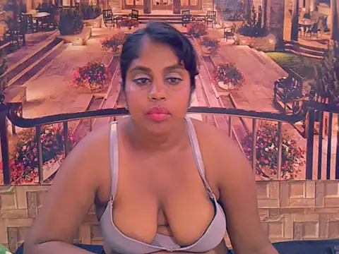 Snapshot of IndianDiva27 chatting on February 3, 6:00 am IndianDiva27 online show from February 3, 6:00 am