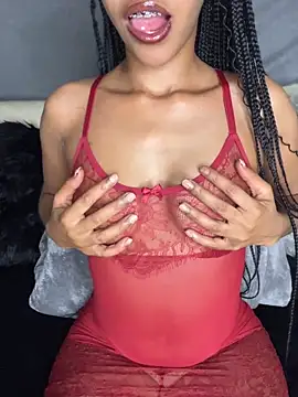 Hot Mess18 online show from May 4, 7:06 pm
