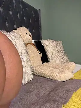 Hot Mess18 online show from February 6, 7:54 pm