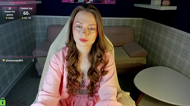 Snapshot of Natalie_Palmer chatting on February 14, 12:44 am Natalie Palmer online show from February 14, 12:44 am