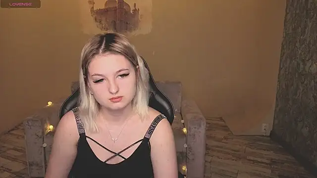 Snapshot of grase_neon chatting on February 10, 8:46 am grase neon online show from February 10, 8:46 am