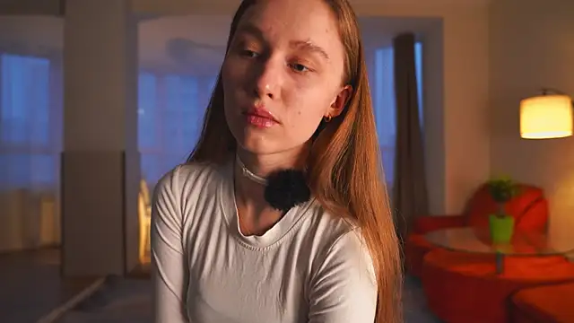 SharaNewbern online show from April 10, 2:35 pm