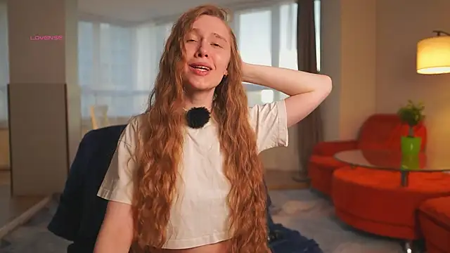 SharaNewbern online show from April 17, 2:09 pm