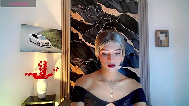 Samantha Ortega  online show from April 7, 10:50 am