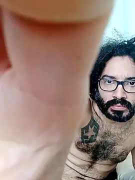 Snapshot of Batou1683 chatting on February 18, 12:34 pm Batou1683 online show from February 18, 12:34 pm