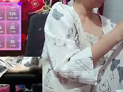 Snapshot of song_ngan chatting on February 12, 2:44 am song ngan online show from February 12, 2:44 am