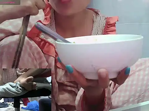 Snapshot of song_ngan chatting on February 27, 1:50 am song ngan online show from February 27, 1:50 am