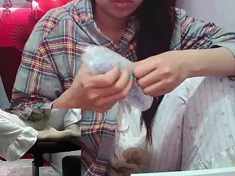 Snapshot of song_ngan chatting on March 3, 5:03 am song ngan online show from March 3, 5:03 am