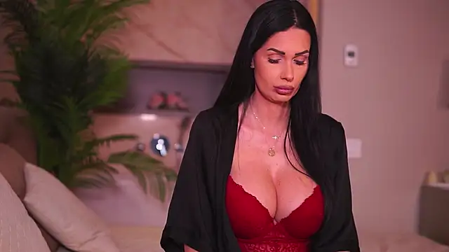 Snapshot of BiancaCain chatting on April 23, 1:35 pm BiancaCain online show from April 23, 1:35 pm