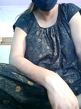 Snapshot of Riyaajii chatting on April 13, 8:07 am Riyaajii online show from April 13, 8:07 am