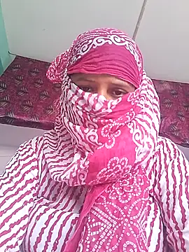 Snapshot of Riyaajii chatting on June 16, 7:41 am Riyaajii online show from June 16, 7:41 am