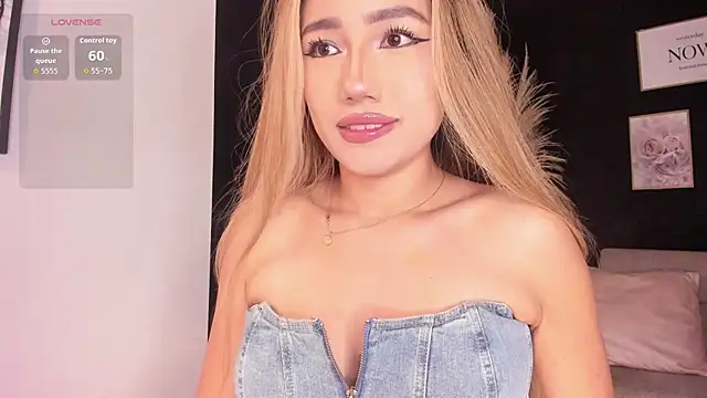 Isa cortes  online show from March 13, 1:38 pm