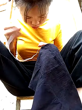 derylove  online show from March 19, 2:11 am